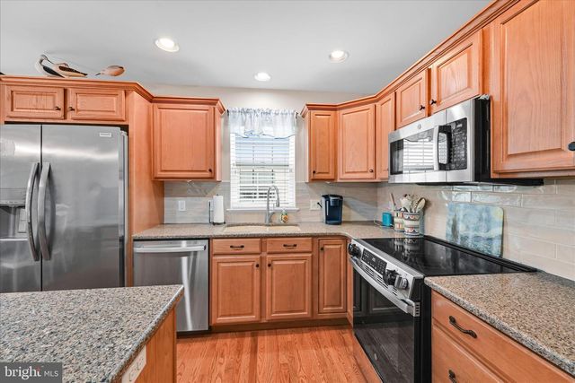 109 WAYPOINT DR, Lancaster, PA 17603