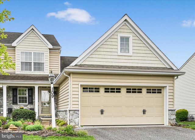109 WAYPOINT DR, Lancaster, PA 17603
