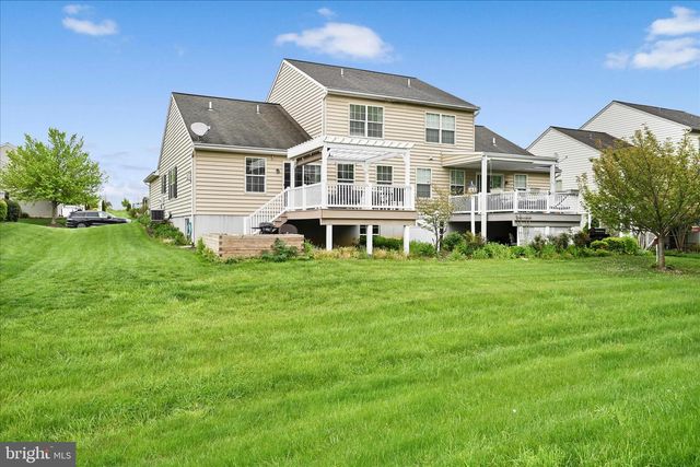109 WAYPOINT DR, Lancaster, PA 17603