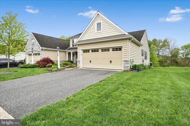 109 WAYPOINT DR, Lancaster, PA 17603