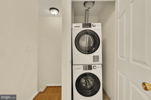 909 8TH ST NE, Washington, DC 20002