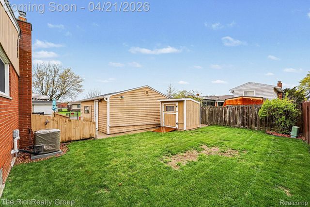 15046 Malcolm Street, Southgate, MI 48195