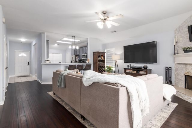 4301 Twin Lakes Trail, Pearland, TX 77584