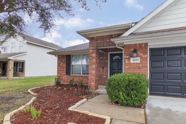 4301 Twin Lakes Trail, Pearland, TX 77584