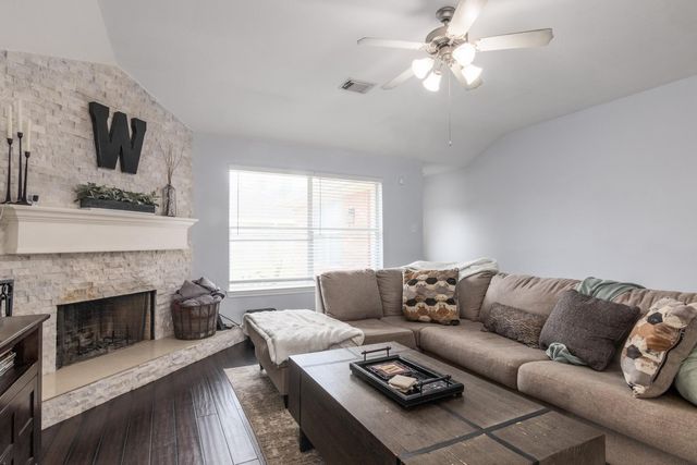 4301 Twin Lakes Trail, Pearland, TX 77584