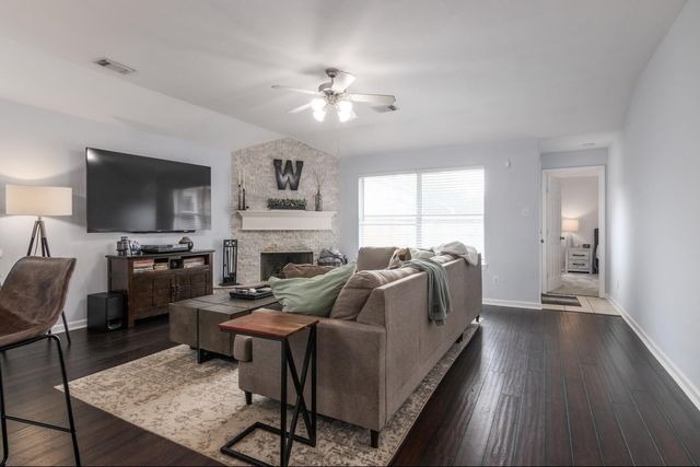 4301 Twin Lakes Trail, Pearland, TX 77584