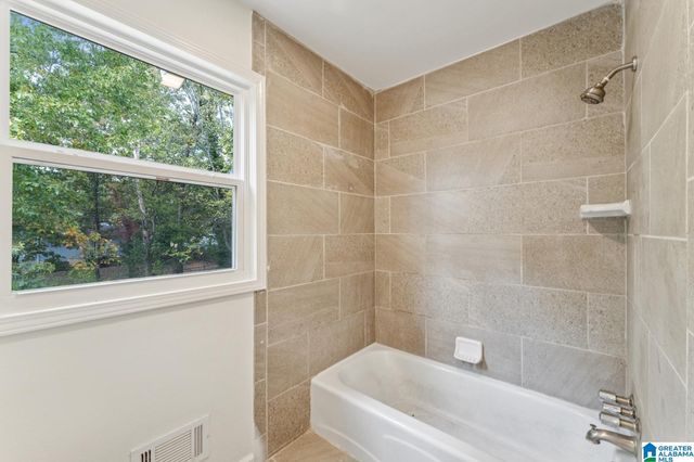 1404 NW 4TH PLACE, Center Point, AL 35215