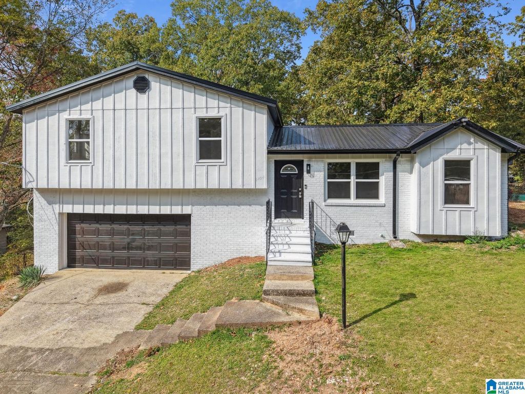 1404 NW 4TH PLACE, Center Point, AL 35215