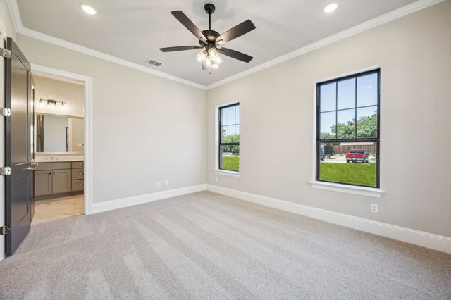 305 Sunset Lane 104, Fort Worth, TX 76114
