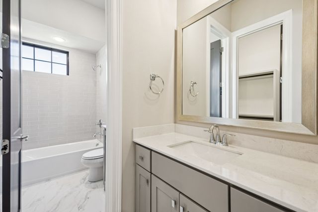 305 Sunset Lane 104, Fort Worth, TX 76114