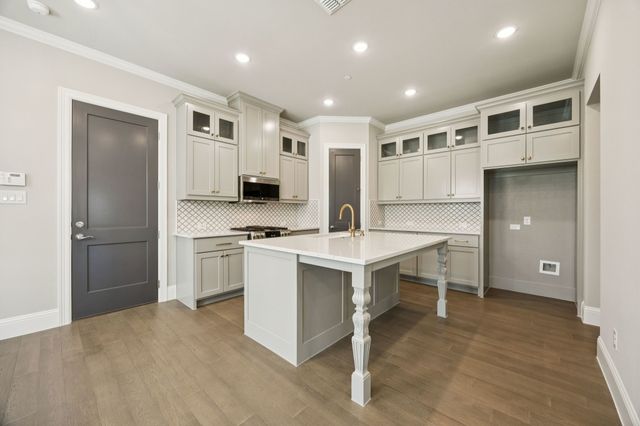 305 Sunset Lane 104, Fort Worth, TX 76114