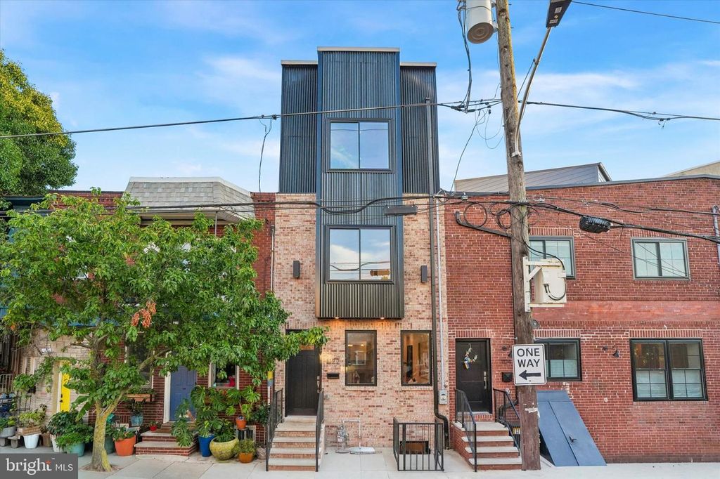 1122 DICKINSON ST, PHILADELPHIA, PA 19147 — exterior