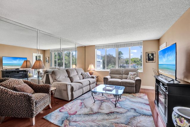 6670 Royal Palm Boulevard 201- K, Margate, FL 33063