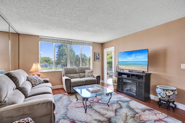 6670 Royal Palm Boulevard 201- K, Margate, FL 33063