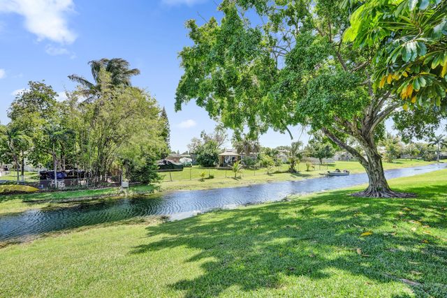 6670 Royal Palm Boulevard 201- K, Margate, FL 33063