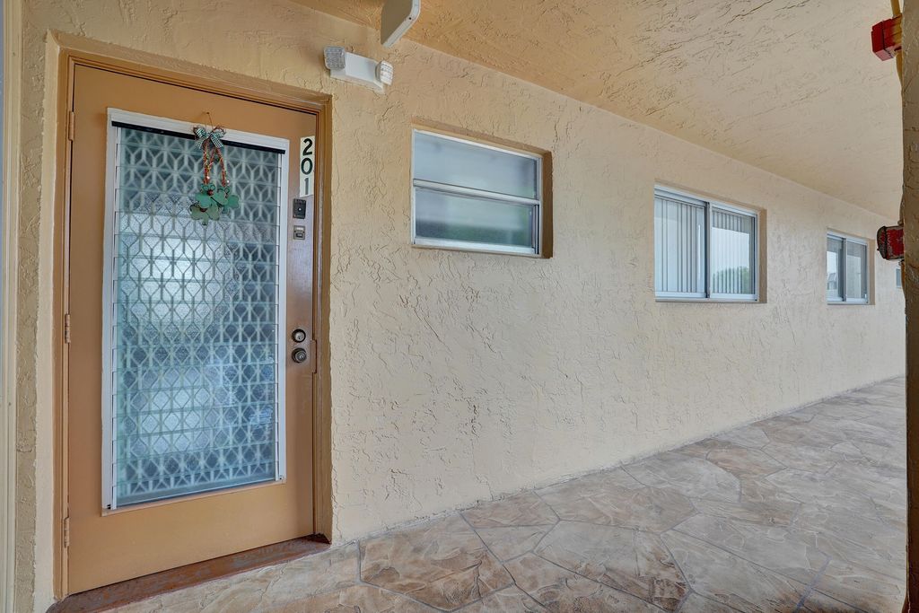 6670 Royal Palm Boulevard 201- K, Margate, FL 33063