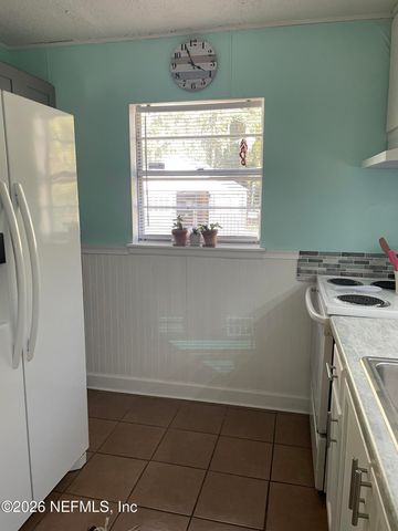 709 N 11TH Street, Palatka, FL 32177