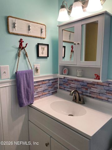 709 N 11TH Street, Palatka, FL 32177