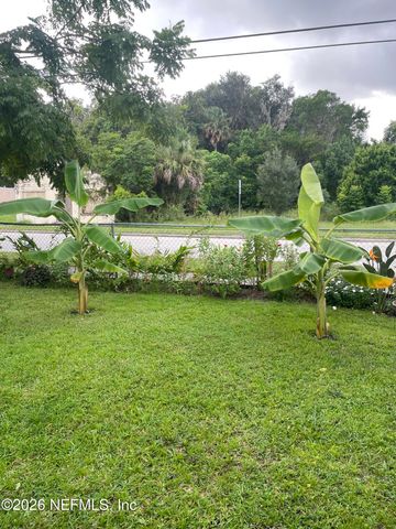 709 N 11TH Street, Palatka, FL 32177