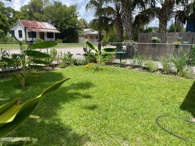709 N 11TH Street, Palatka, FL 32177