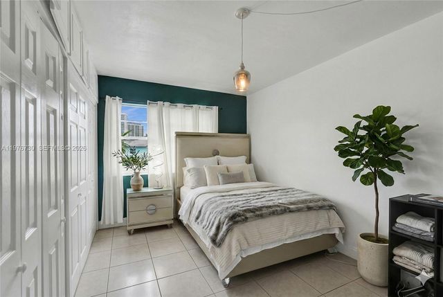 1880 S Treasure Dr 2G, North Bay Village, FL 33141