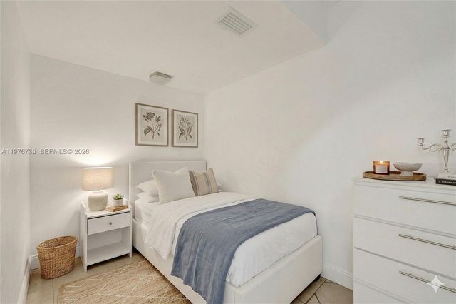 1880 S Treasure Dr 2G, North Bay Village, FL 33141