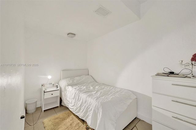 1880 S Treasure Dr 2G, North Bay Village, FL 33141