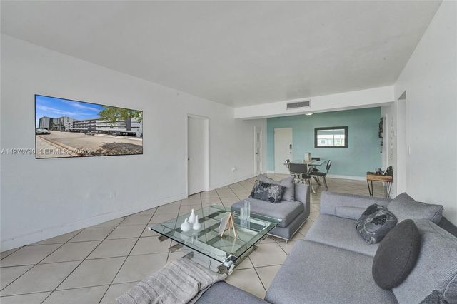 1880 S Treasure Dr 2G, North Bay Village, FL 33141