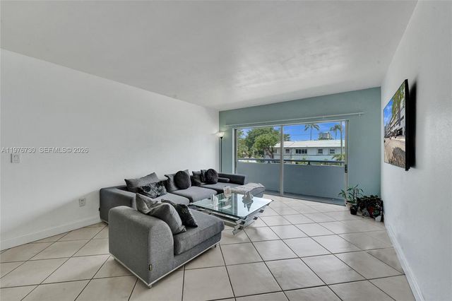 1880 S Treasure Dr 2G, North Bay Village, FL 33141