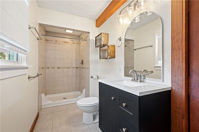 232 Naugle Rd, Chippewa Twp, PA 15010