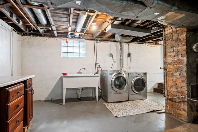 232 Naugle Rd, Chippewa Twp, PA 15010