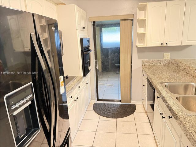 6817 SW 40th St 4-H, Miramar, FL 33023