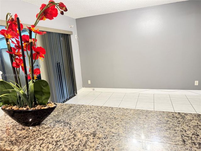 6817 SW 40th St 4-H, Miramar, FL 33023