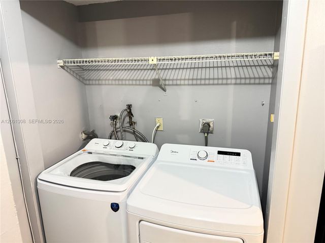 6817 SW 40th St 4-H, Miramar, FL 33023