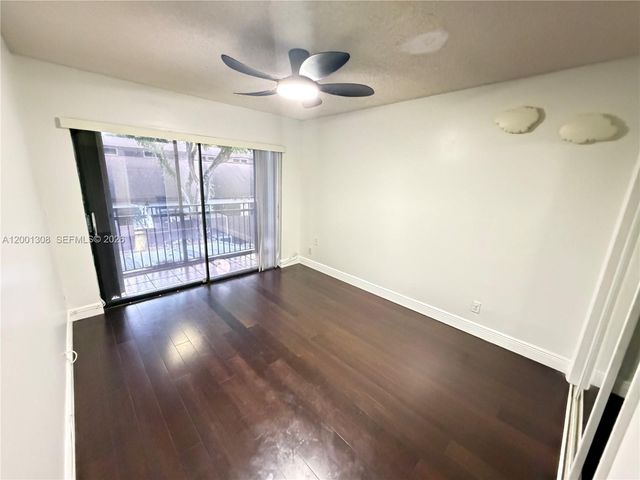 6817 SW 40th St 4-H, Miramar, FL 33023
