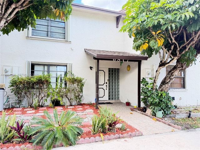 6817 SW 40th St 4-H, Miramar, FL 33023