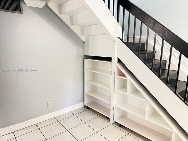 6817 SW 40th St 4-H, Miramar, FL 33023