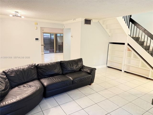 6817 SW 40th St 4-H, Miramar, FL 33023