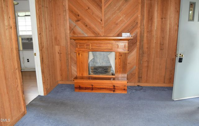 205 W B Street, Erwin, NC 28339