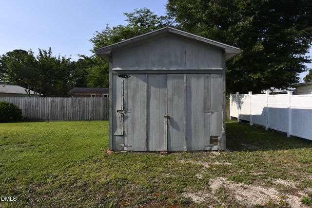 205 W B Street, Erwin, NC 28339