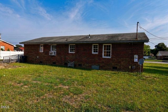 205 W B Street, Erwin, NC 28339