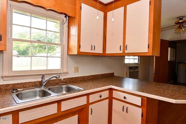 205 W B Street, Erwin, NC 28339