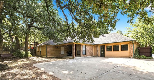 244 Moore Road, Burleson, TX 76028