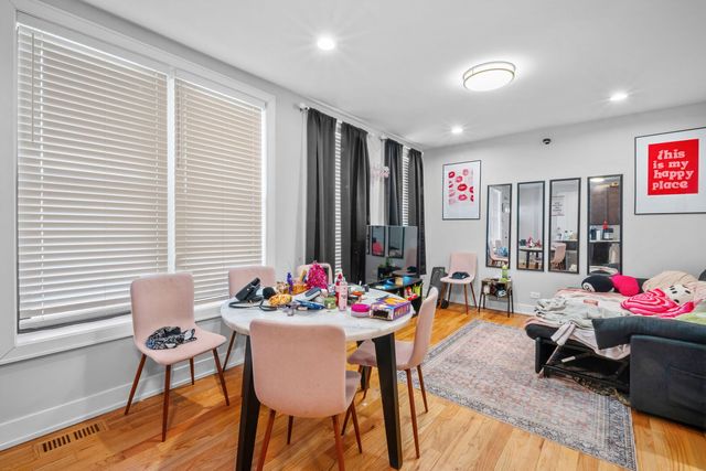 2435 S California Boulevard, Chicago, IL 60623