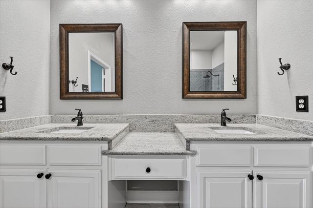 8611 Weston Lane, Lantana, TX 76226