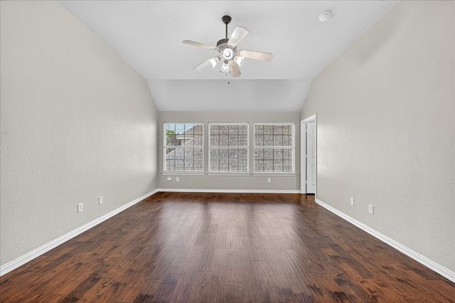 8611 Weston Lane, Lantana, TX 76226