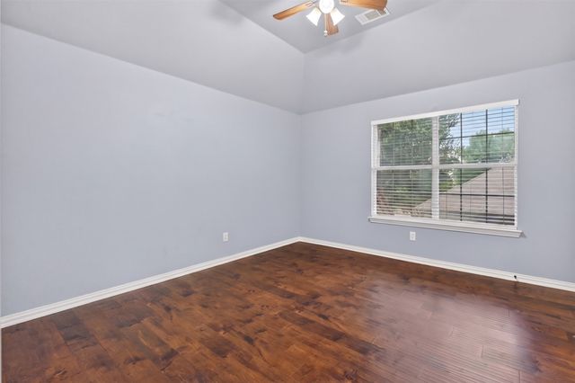 8611 Weston Lane, Lantana, TX 76226