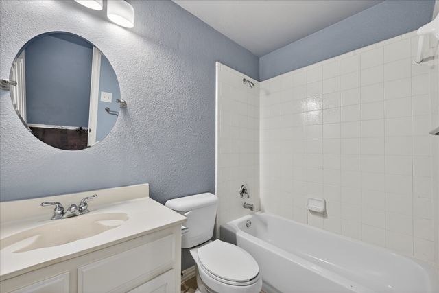 8611 Weston Lane, Lantana, TX 76226