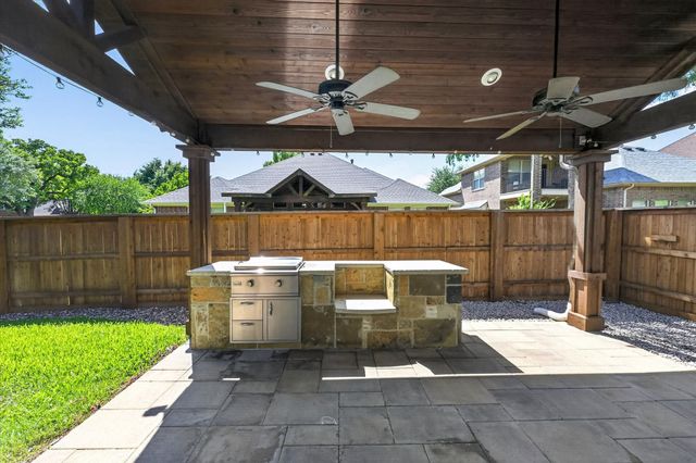 8611 Weston Lane, Lantana, TX 76226