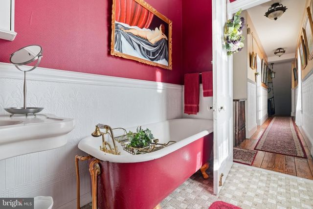 6960 KEYSTONE, Philadelphia, PA 19135